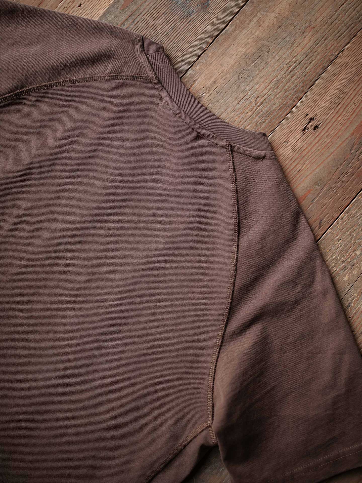 Raglan Sleeves Crewneck T-Shirt