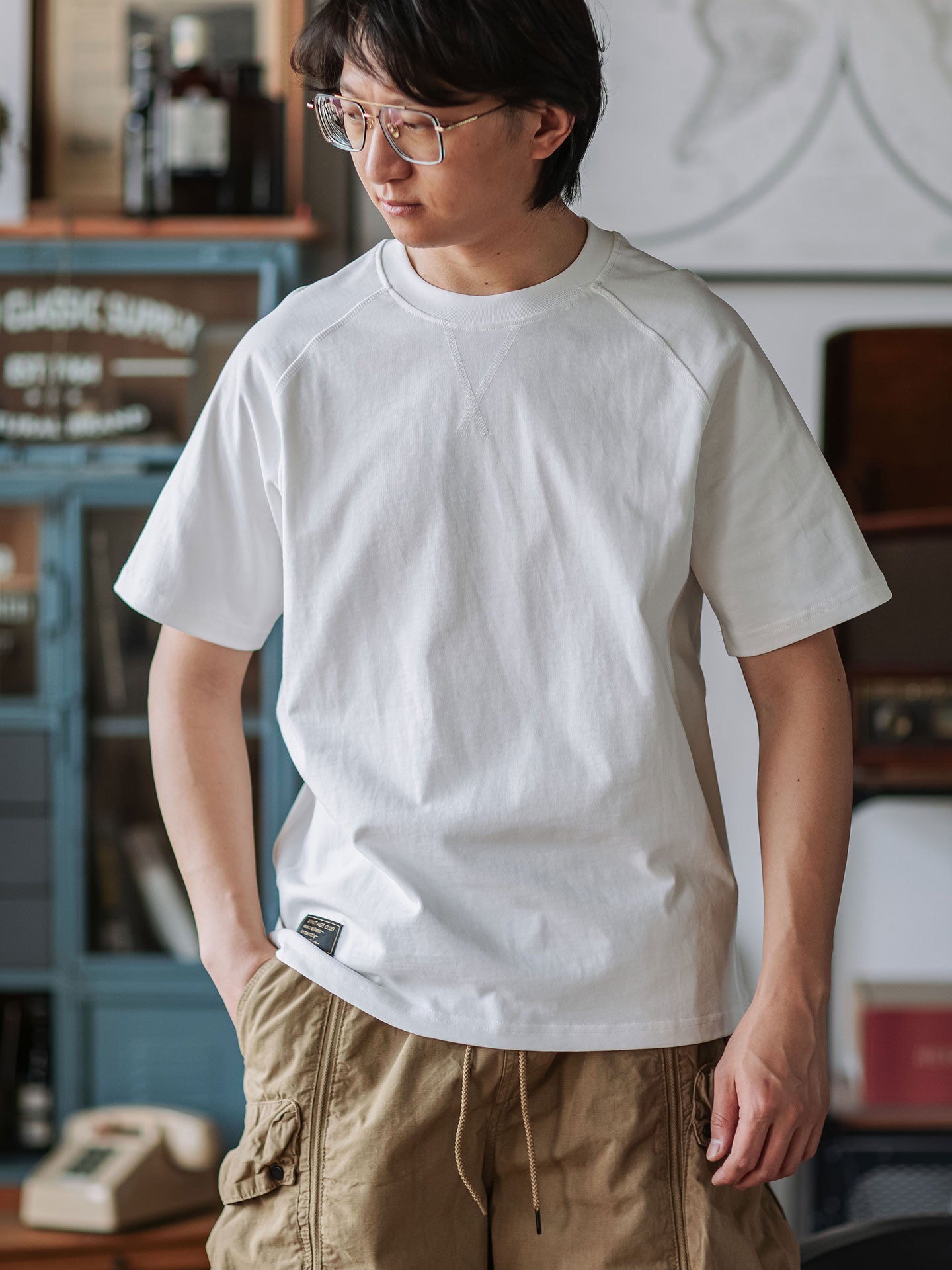 Raglan Sleeves Crewneck T-Shirt
